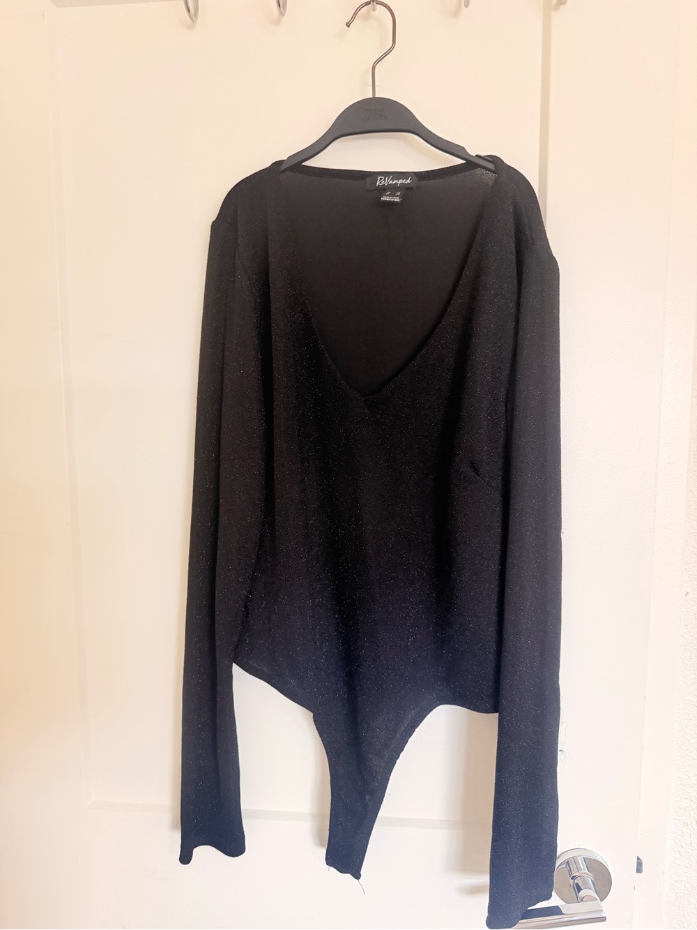 Black Long-Sleeve V-Neck Bodysuit - Womens